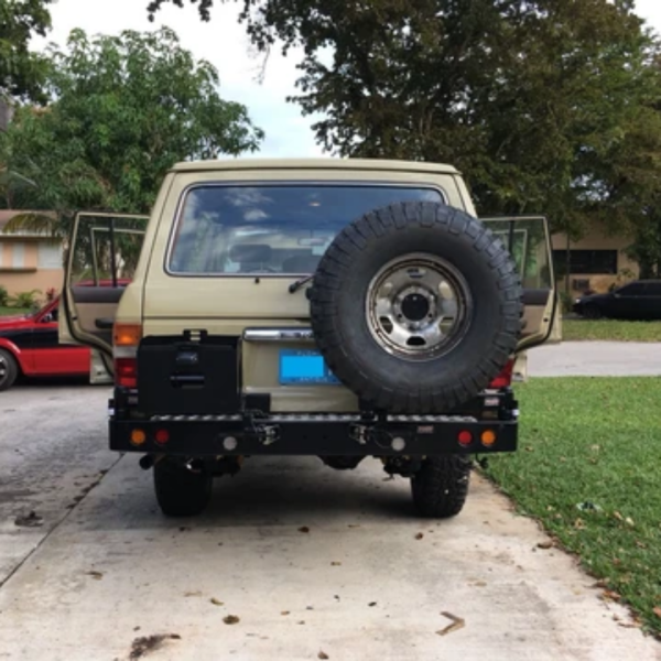REAR BAR LC 60 SERIES..WITH TWIN JERRY CAN AND SINGLE TIRE CARRIERS - BW80-4132